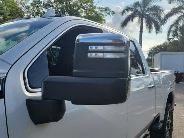2024 GMC Sierra 2500HD 4WD Crew Cab Standard Bed Denali