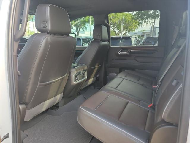 2024 GMC Sierra 2500HD 4WD Crew Cab Standard Bed Denali