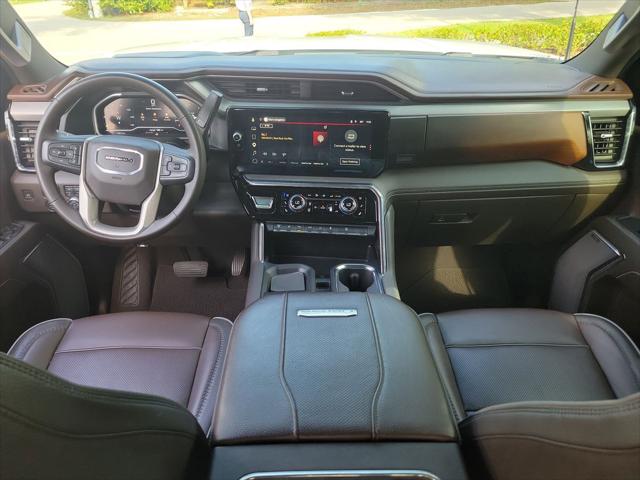 2024 GMC Sierra 2500HD 4WD Crew Cab Standard Bed Denali