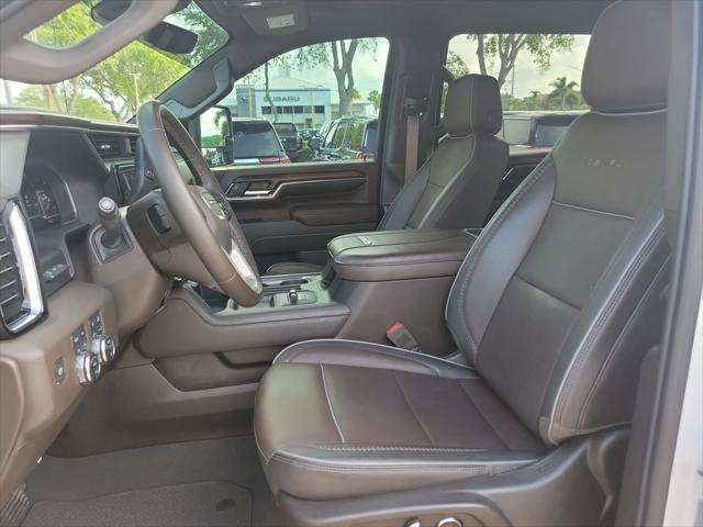 2024 GMC Sierra 2500HD 4WD Crew Cab Standard Bed Denali