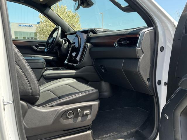 2025 GMC Yukon XL 4WD Denali