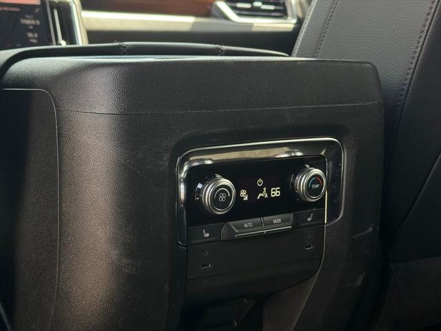 2025 GMC Yukon XL 4WD Denali