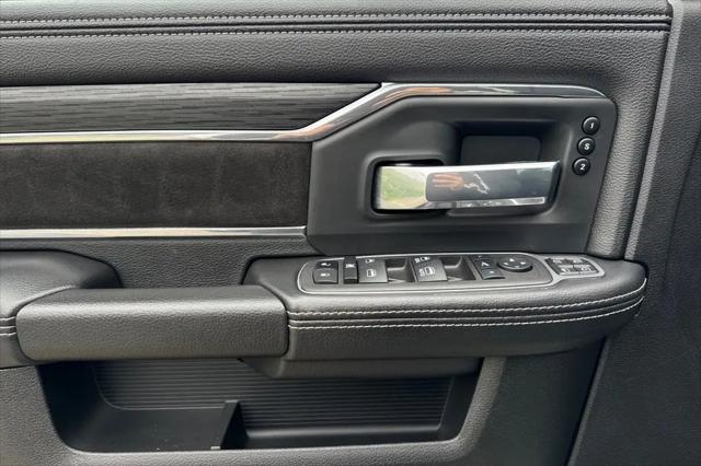 2024 Ram 3500 Laramie Crew Cab 4x4 8' Box
