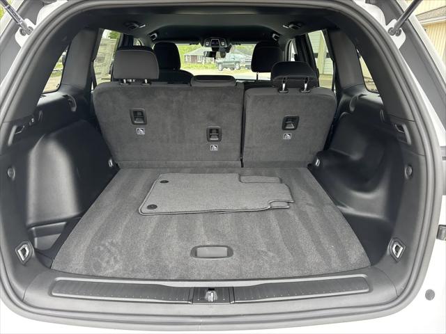 2026 Jeep Grand Cherokee Laredo 4x4