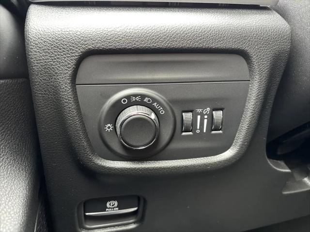 2026 Jeep Grand Cherokee Laredo 4x4