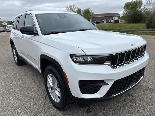 2026 Jeep Grand Cherokee Laredo 4x4 for sale in Wayland, MI