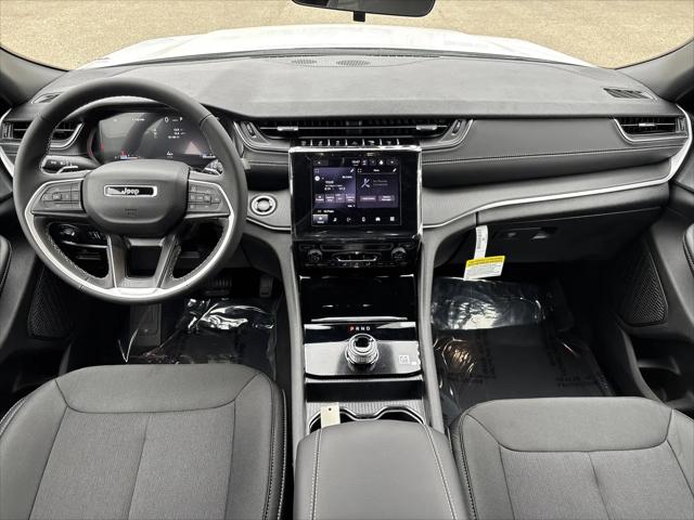 2026 Jeep Grand Cherokee Laredo 4x4
