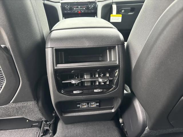 2026 Jeep Grand Cherokee Laredo 4x4