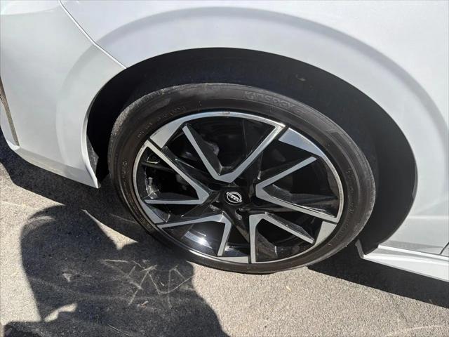 2024 Nissan Sentra SR Xtronic CVT