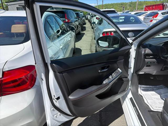 2024 Nissan Sentra SR Xtronic CVT