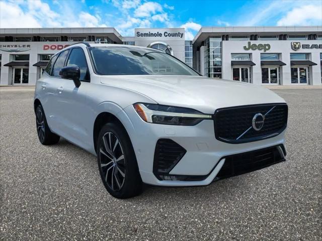 2024 Volvo XC60 B5 Plus Dark Theme