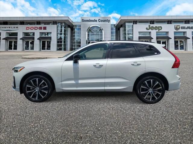 2024 Volvo XC60 B5 Plus Dark Theme