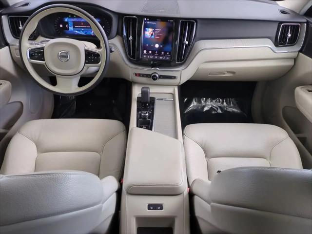 2024 Volvo XC60 B5 Plus Dark Theme