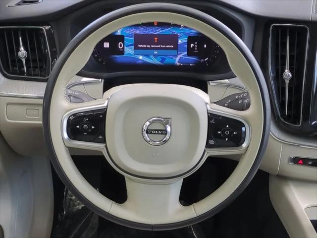 2024 Volvo XC60 B5 Plus Dark Theme