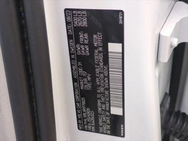 2024 Volvo XC60 B5 Plus Dark Theme