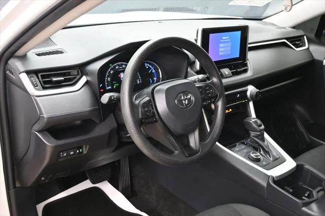 2025 Toyota RAV4 Hybrid LE