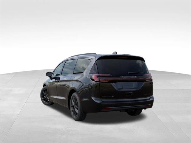 2027 Chrysler Pacifica PACIFICA LIMITED