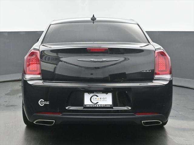 2022 Chrysler 300 Touring