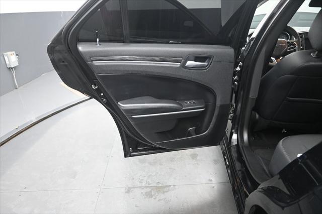 2022 Chrysler 300 Touring