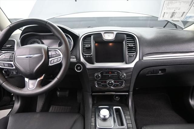 2022 Chrysler 300 Touring