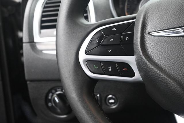 2022 Chrysler 300 Touring