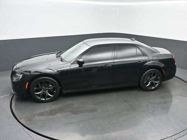 2022 Chrysler 300 Touring