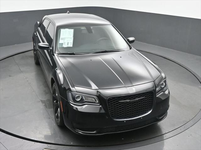 2022 Chrysler 300 Touring