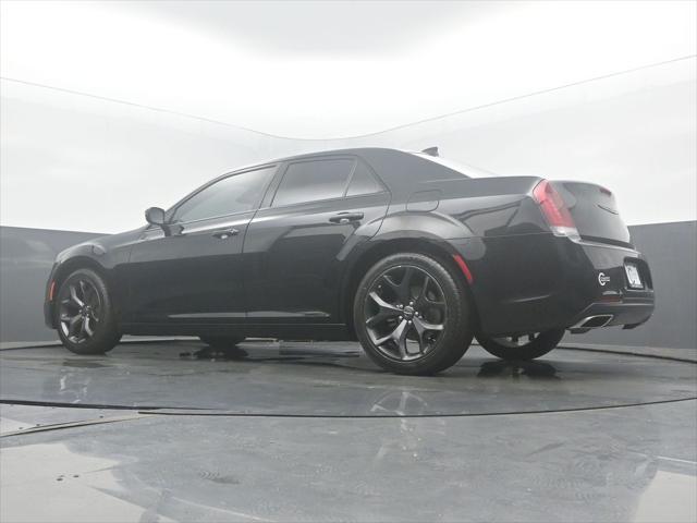 2022 Chrysler 300 Touring