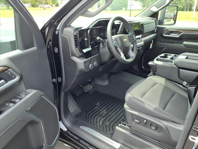 2026 Chevrolet Silverado 2500HD Crew Cab, Standard Bed, LT, 4WD