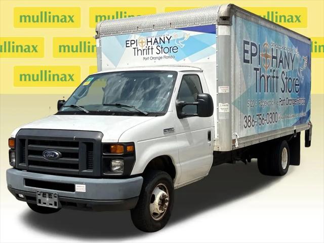 2016 Ford E-350 Cutaway E-350