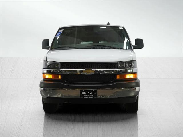 2025 Chevrolet Express Passenger RWD 3500 Extended Wheelbase LT