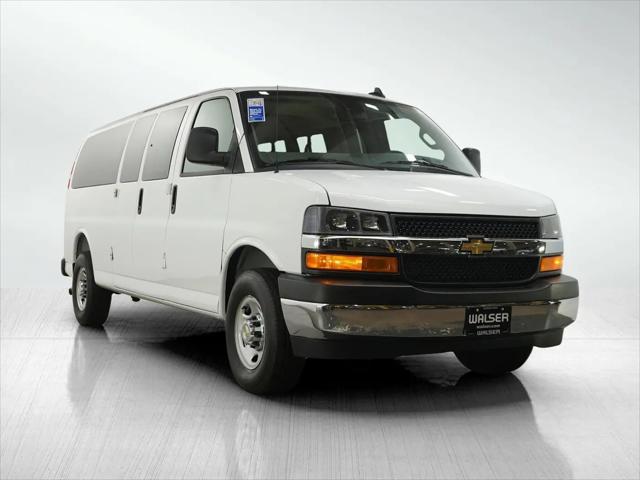 2025 Chevrolet Express Passenger RWD 3500 Extended Wheelbase LT