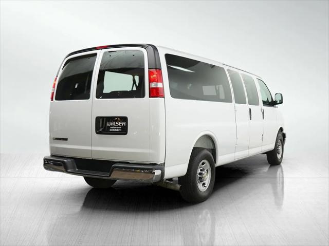2025 Chevrolet Express Passenger RWD 3500 Extended Wheelbase LT