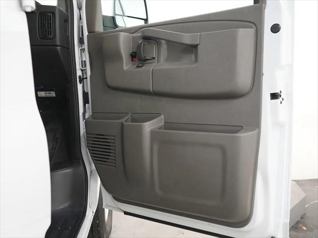 2025 Chevrolet Express Passenger RWD 3500 Extended Wheelbase LT