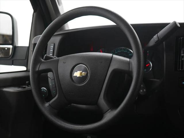 2025 Chevrolet Express Passenger RWD 3500 Extended Wheelbase LT