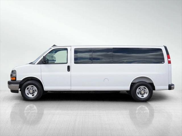 2025 Chevrolet Express Passenger RWD 3500 Extended Wheelbase LT
