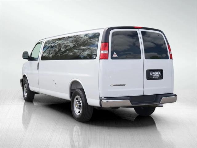 2025 Chevrolet Express Passenger RWD 3500 Extended Wheelbase LT