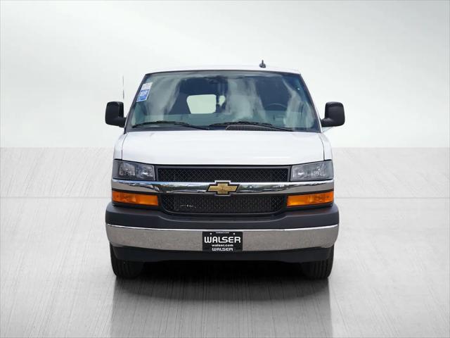 2025 Chevrolet Express Passenger RWD 3500 Extended Wheelbase LT