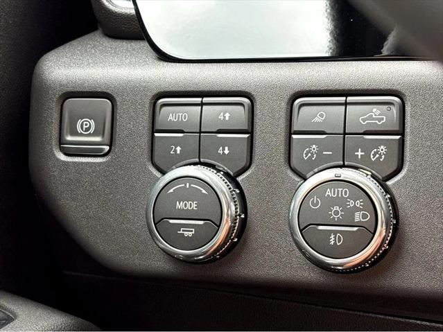 2026 GMC Sierra 1500 Crew Cab, Short Bed, SLT, 4WD