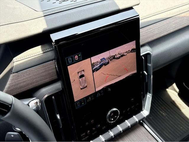 2026 GMC Acadia Denali AWD
