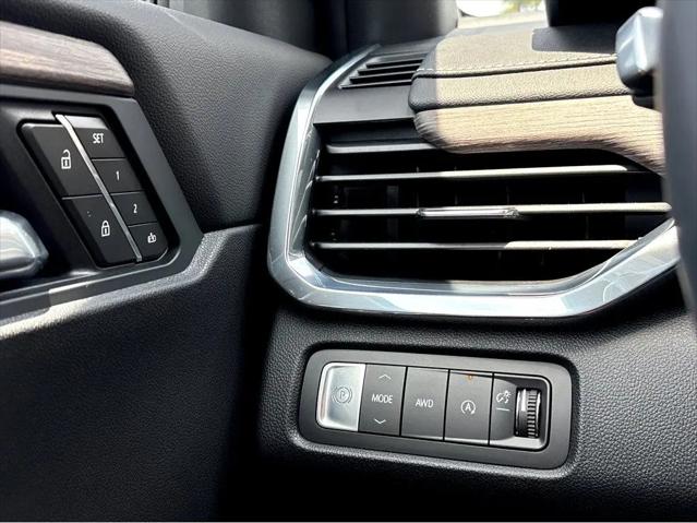 2026 GMC Acadia Denali AWD