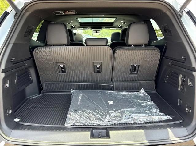 2026 GMC Acadia Denali AWD
