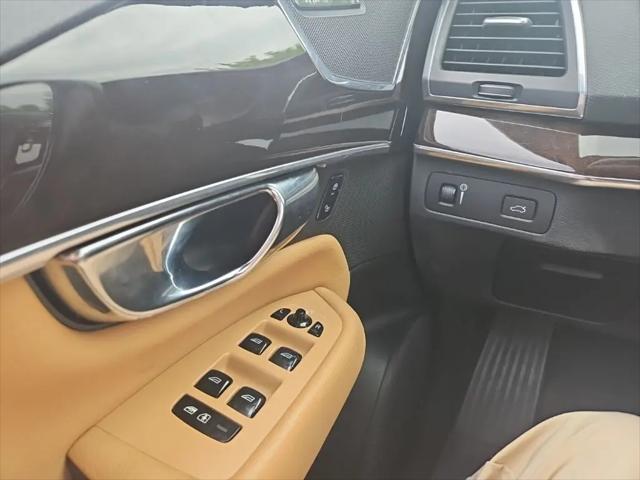 2019 Volvo XC90 T6 Momentum