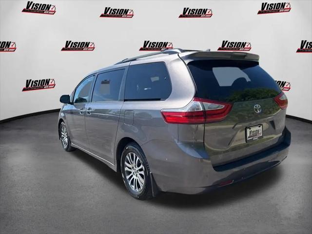2019 Toyota Sienna XLE 8 Passenger