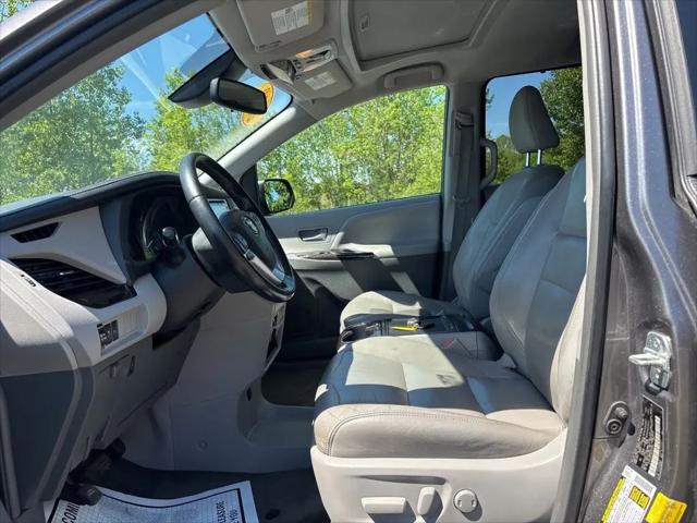 2019 Toyota Sienna XLE 8 Passenger