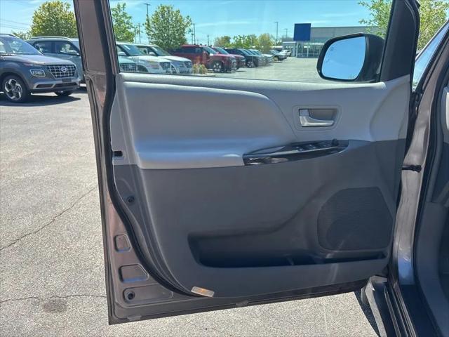 2019 Toyota Sienna XLE 8 Passenger