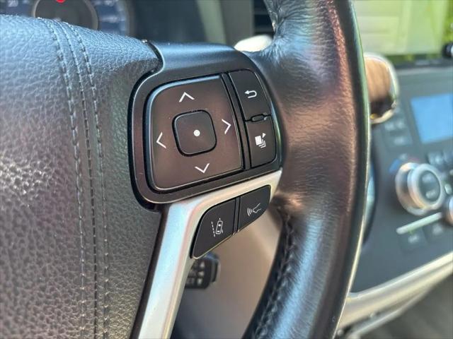 2019 Toyota Sienna XLE 8 Passenger