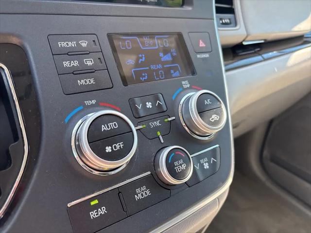2019 Toyota Sienna XLE 8 Passenger