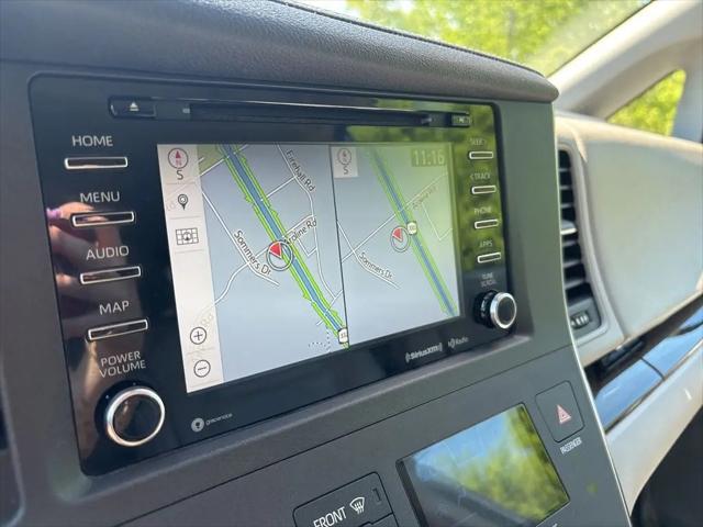 2019 Toyota Sienna XLE 8 Passenger