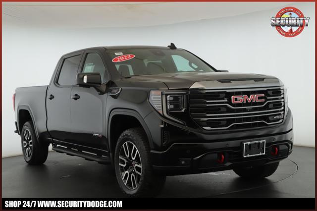 2023 GMC Sierra 1500 4WD Crew Cab Standard Box AT4 for sale in Amityville, NY